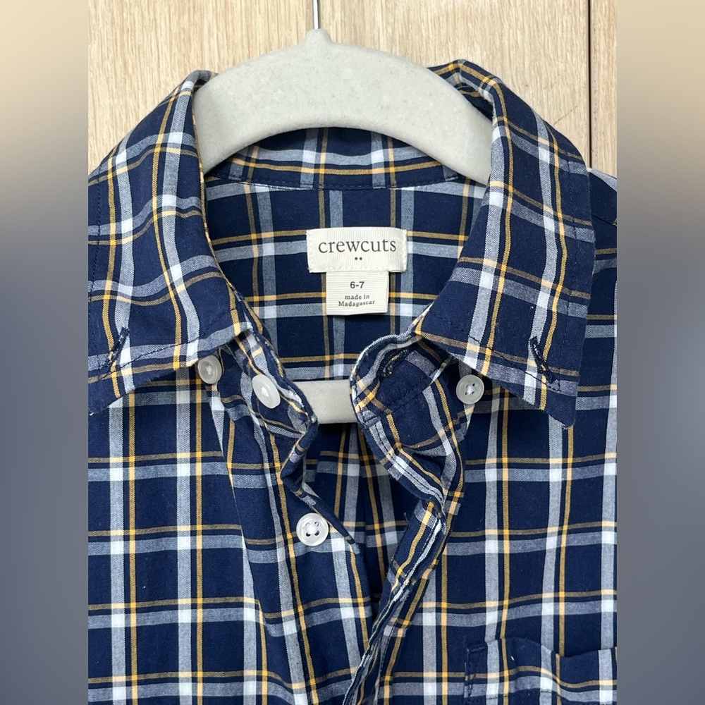 Crew boys shirt size 6-7